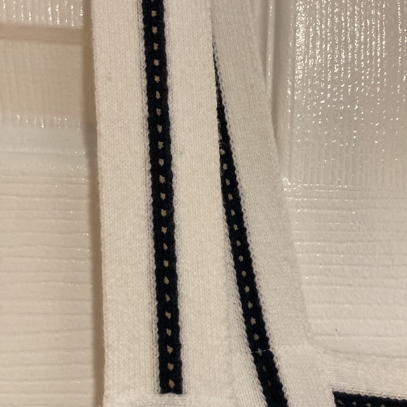 Banana Republic SWEATER TANK - Picture 4 of 8